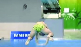 跳水失败视频,跳水失败引发网友热议